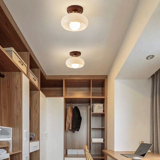 ChicRétro | Petite Lampe de Plafond Blanche au Style Vintage – Élégance Classique et Matériaux Authentiques