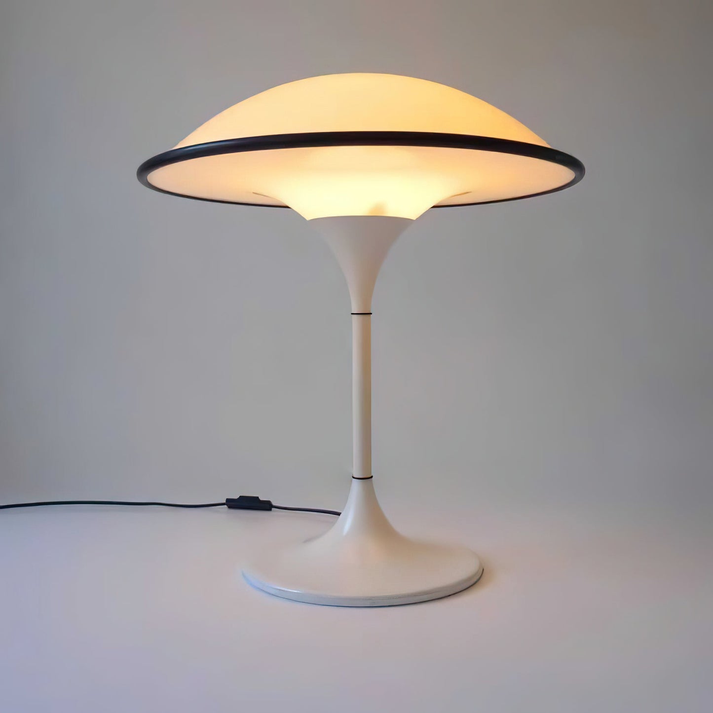 Fontana - Lampe de table élégante