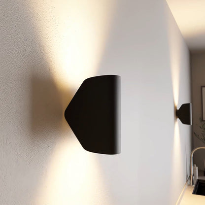 AstraBeam - Applique LED Extérieure avec Éclairage Chaud