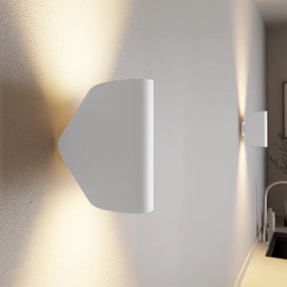 AstraBeam - Applique LED Extérieure avec Éclairage Chaud