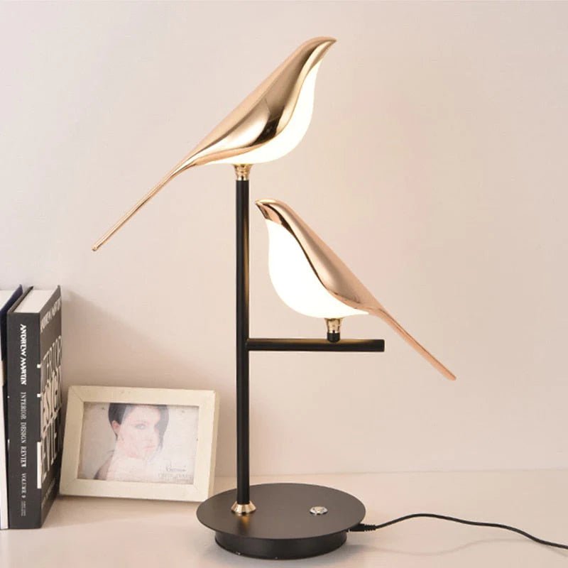 Lampe de Table LED Moderne avec Design Oiseau Doré – Éclairage Élégant et Économique pour Salon et Bureau 2