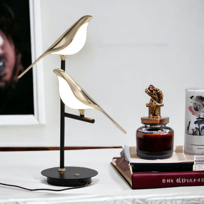 Lampe de Table LED Moderne avec Design Oiseau Doré – Éclairage Élégant et Économique pour Salon et Bureau 4