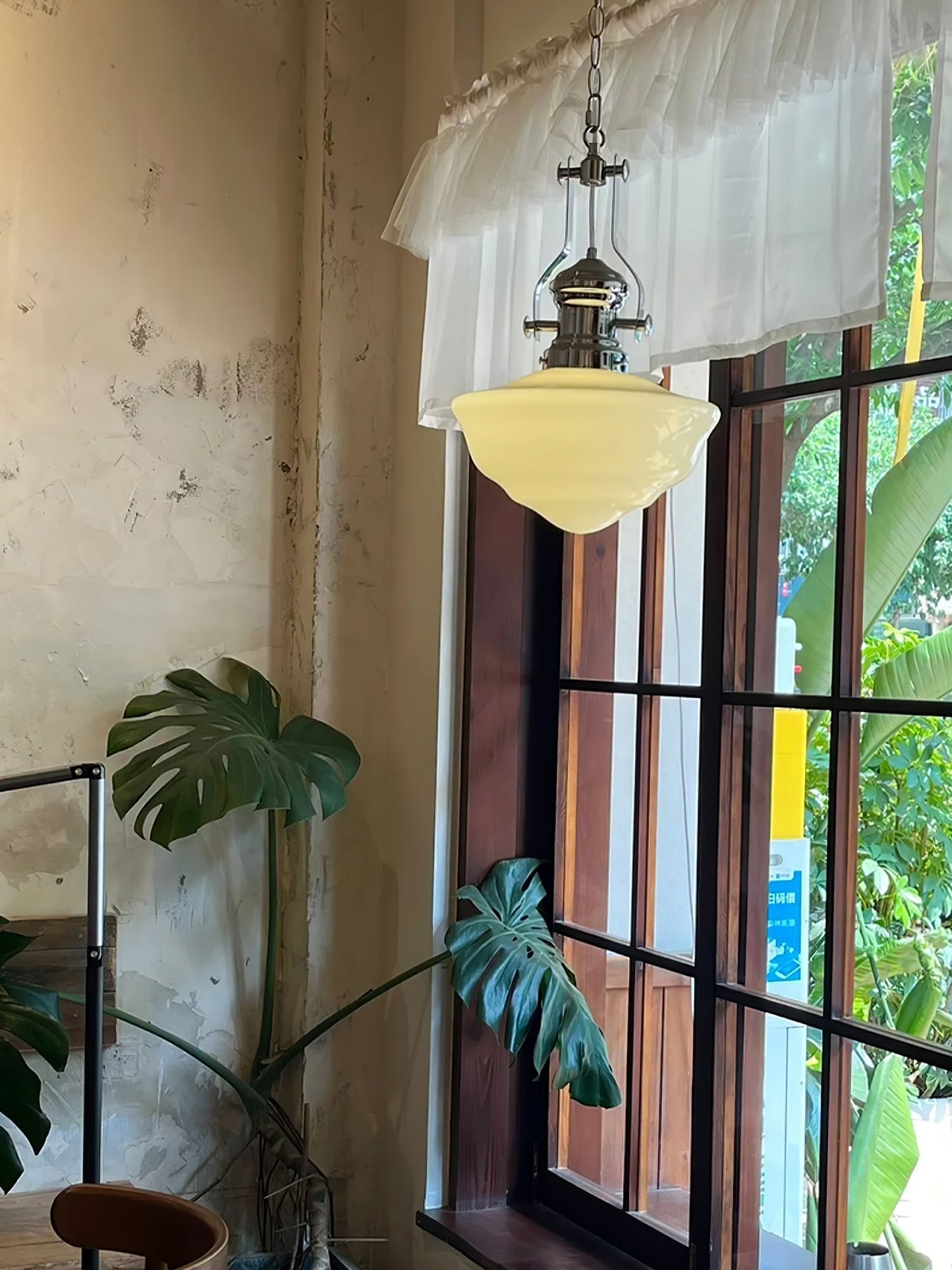 LavagnaLumière – Suspension École Classique