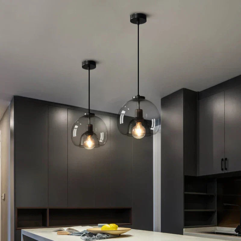 LumiCristal – Suspension élégante en verre contemporain
