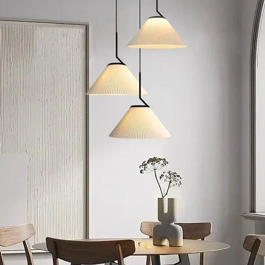 CrèmeNord – Suspension Plissée au Charme Scandinave