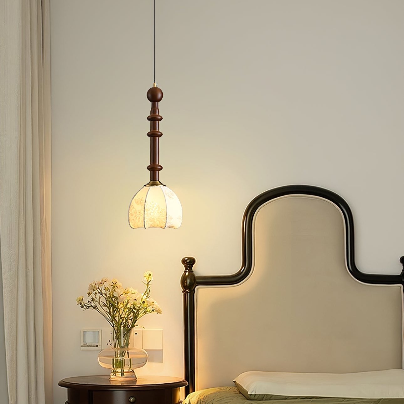 RomaLumière – Suspension Élégante Italienne en Verre | Design Vintage | Bois & Laiton
