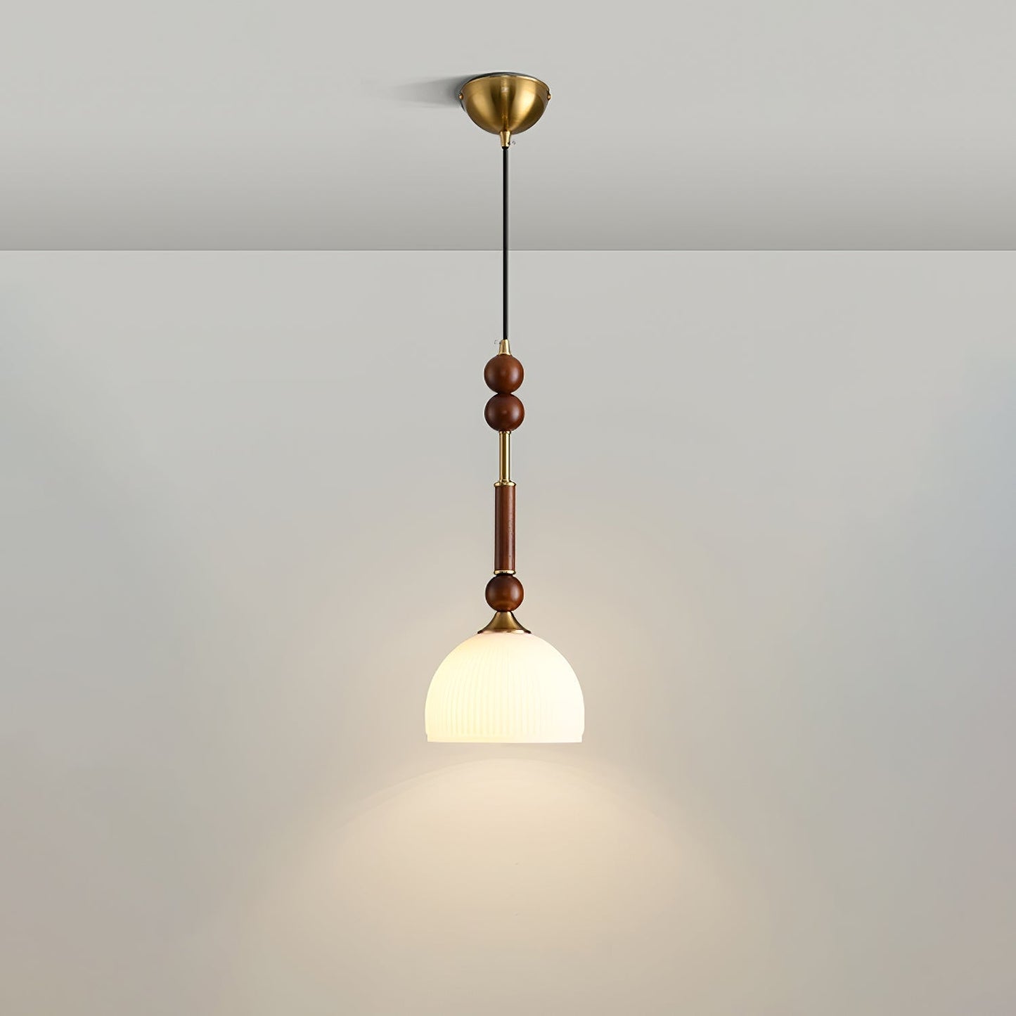 RomaLumière – Suspension Élégante Italienne en Verre | Design Vintage | Bois & Laiton