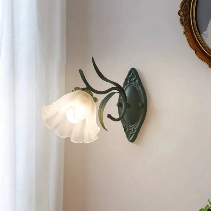 LilyGlow – Applique Murale Fleur de Muguet