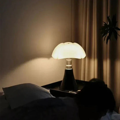 ClassicGlow – Lumière classique élégante