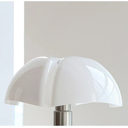 ClassicGlow – Lumière classique élégante