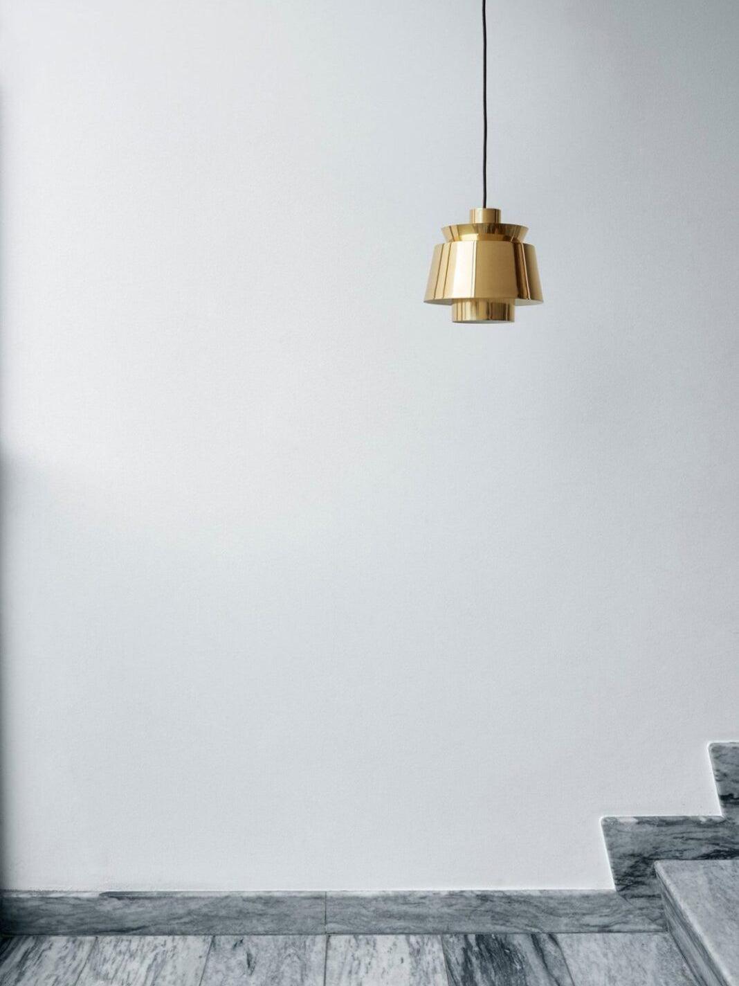OrionGlow – Suspension Élégante en Lumière