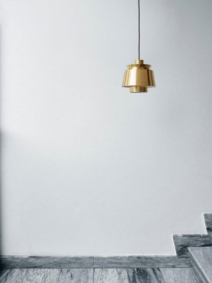 OrionGlow – Suspension Élégante en Lumière