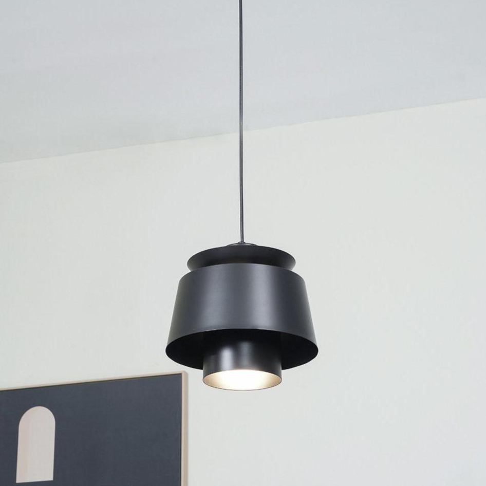 OrionGlow – Suspension Élégante en Lumière