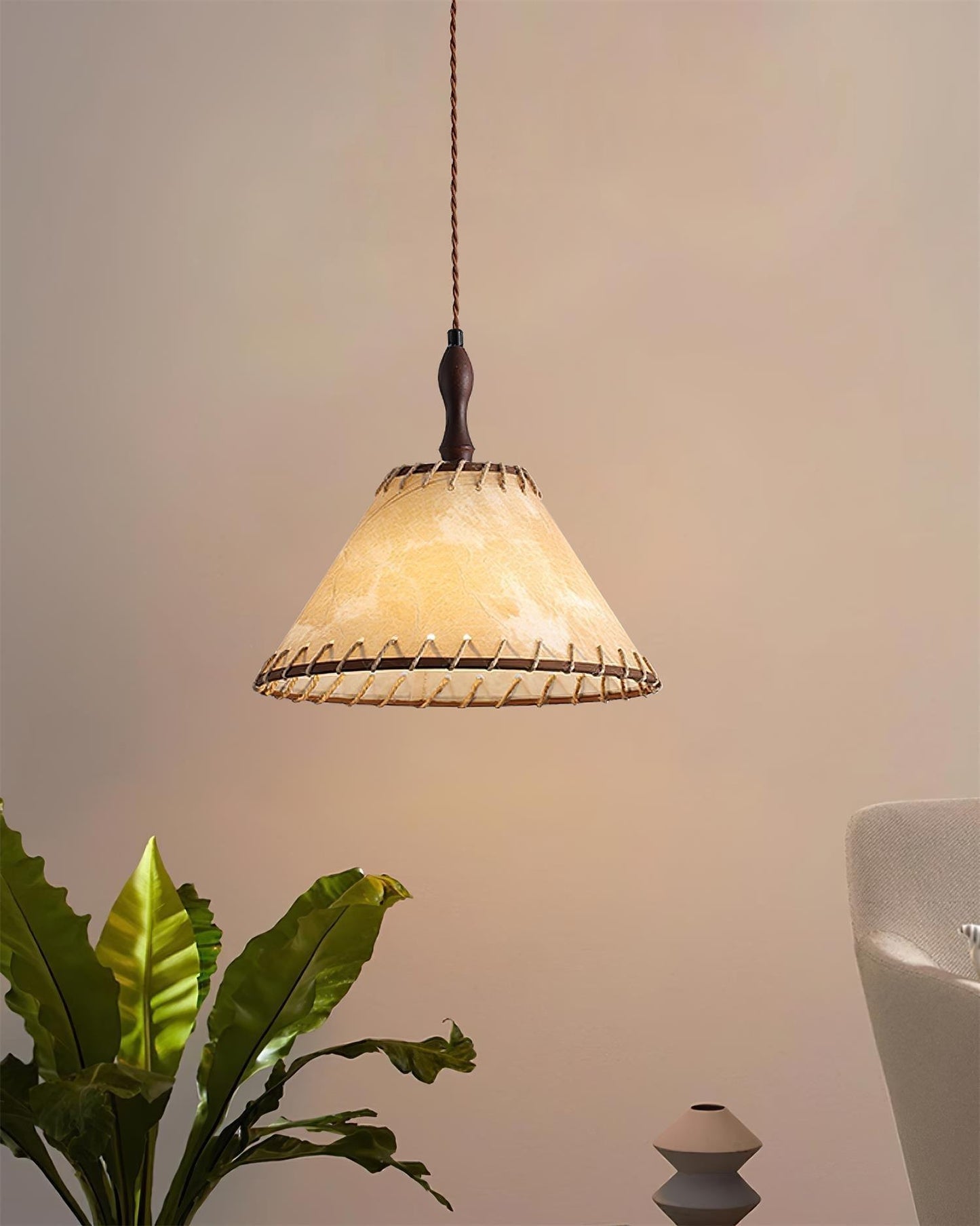 WoodLumière – Suspension Élégante en Bois