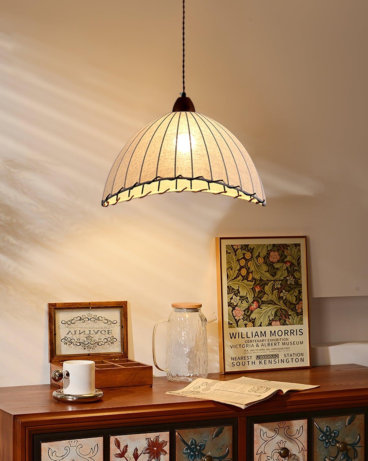 WoodLumière – Suspension Élégante en Bois