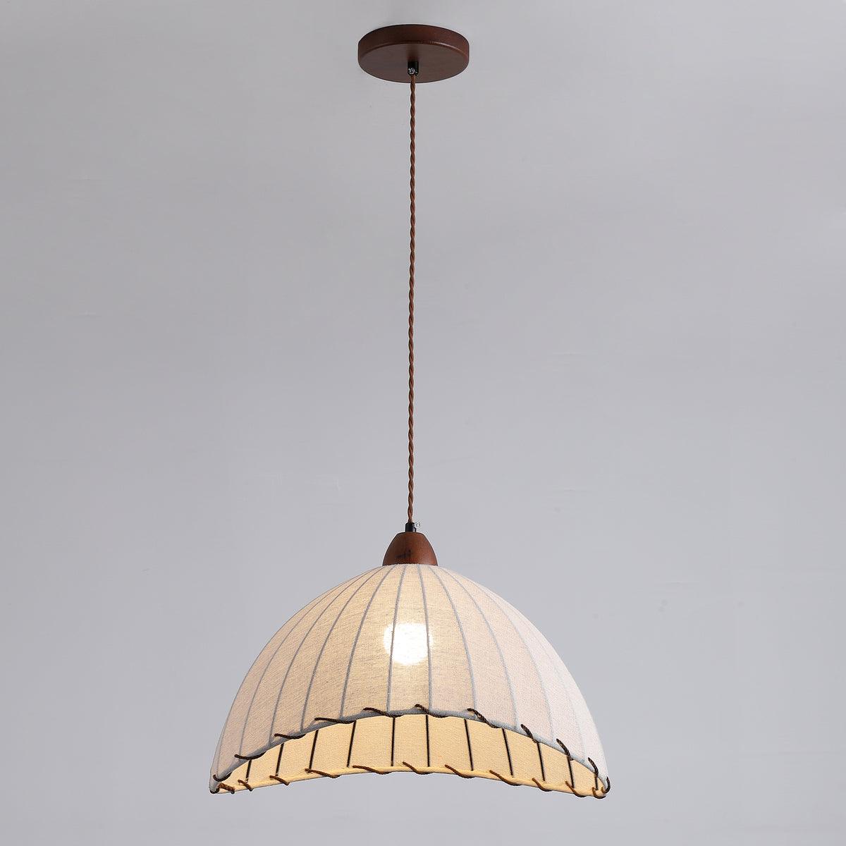 WoodLumière – Suspension Élégante en Bois