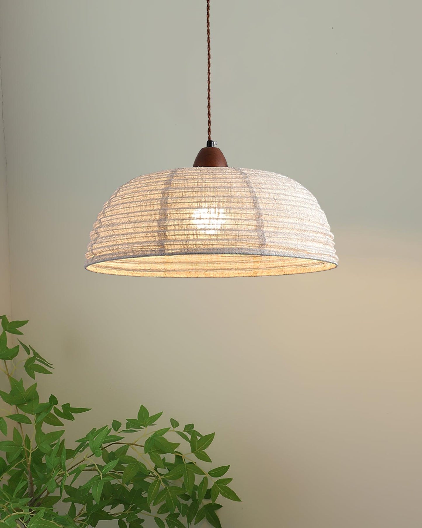WoodLumière – Suspension Élégante en Bois