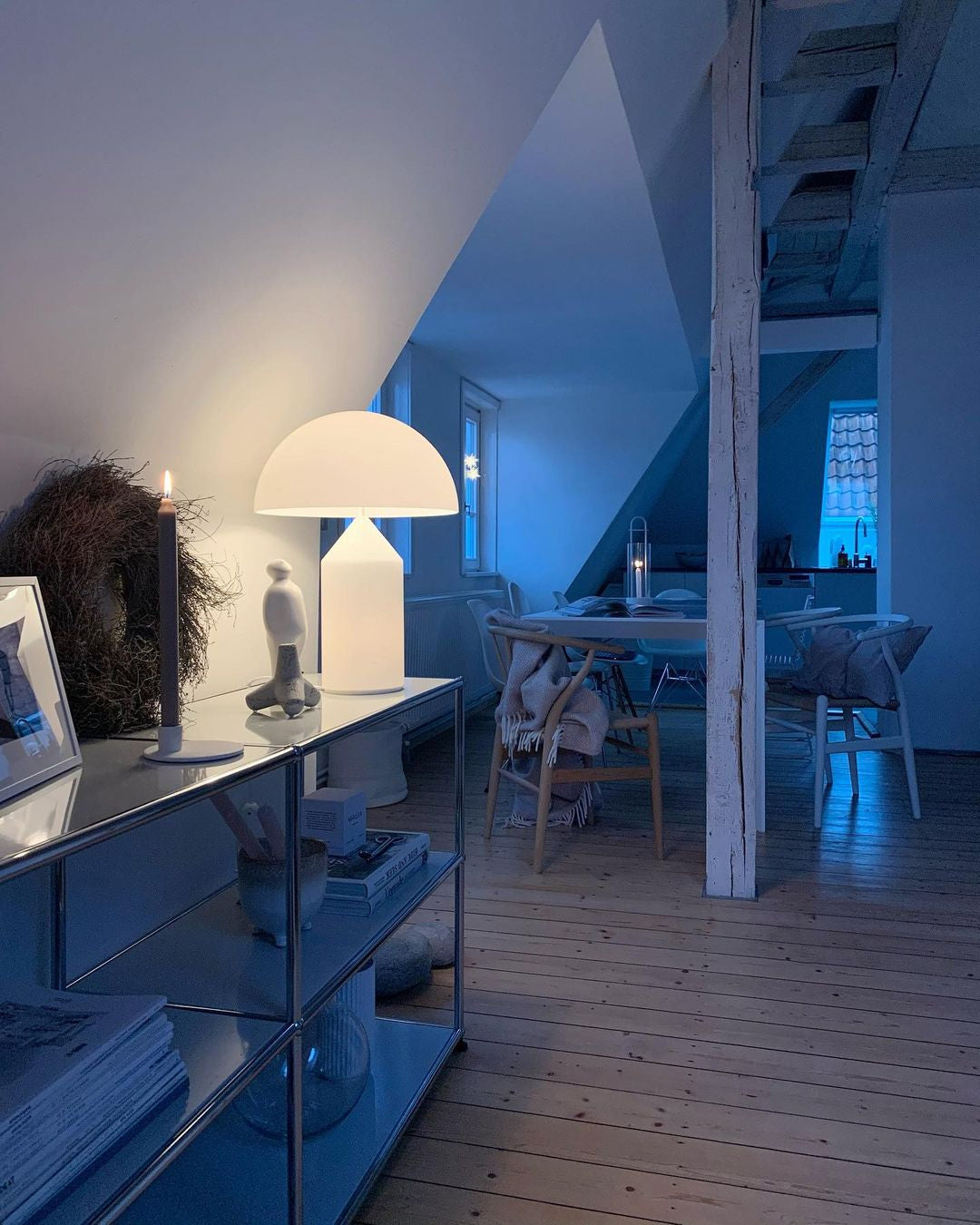 Atollo – Lampe de Table en Verre Blanc | Design Géométrique Iconique | LED Compatible