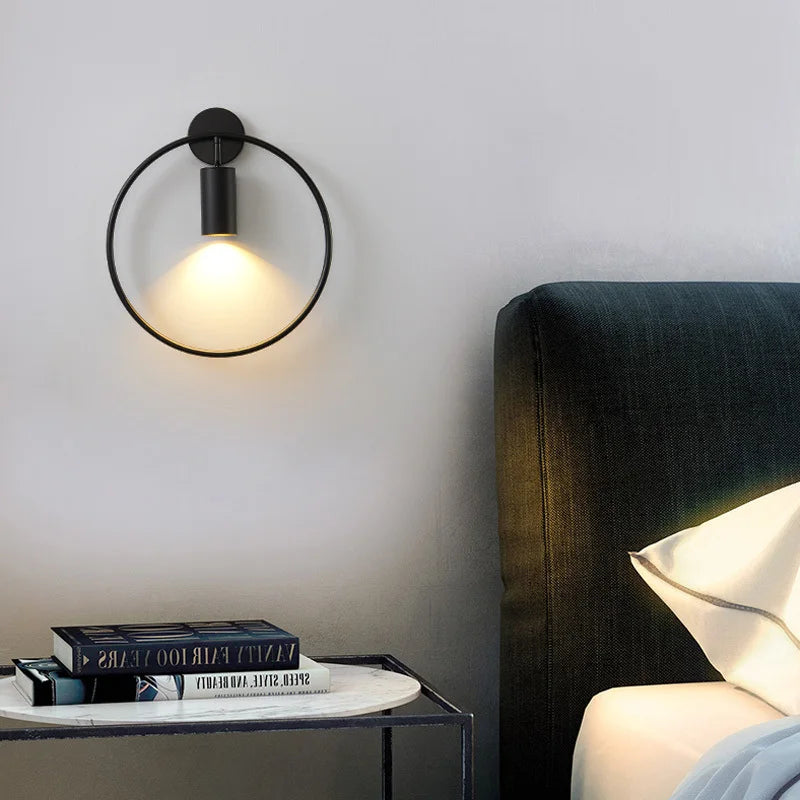 OpulentGlow - Lampe murale luxueuse et raffinée