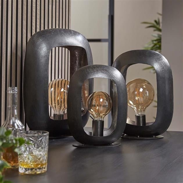 SelmaLamp – Lampe de Table Design en Nickel Noir | Style Industriel Élégant