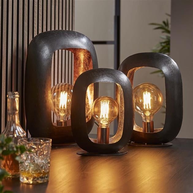 SelmaLamp – Lampe de Table Design en Nickel Noir | Style Industriel Élégant