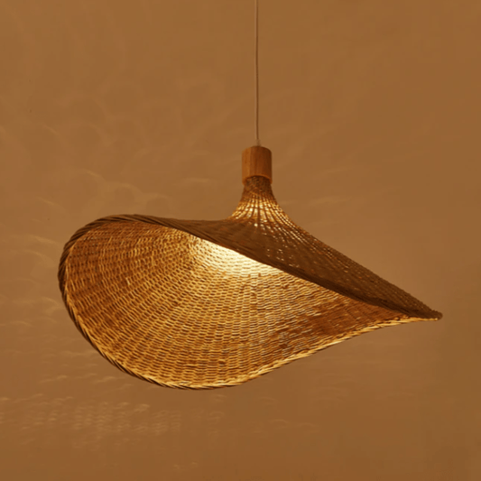 RusticGlow – Éclairage en rotin rustique