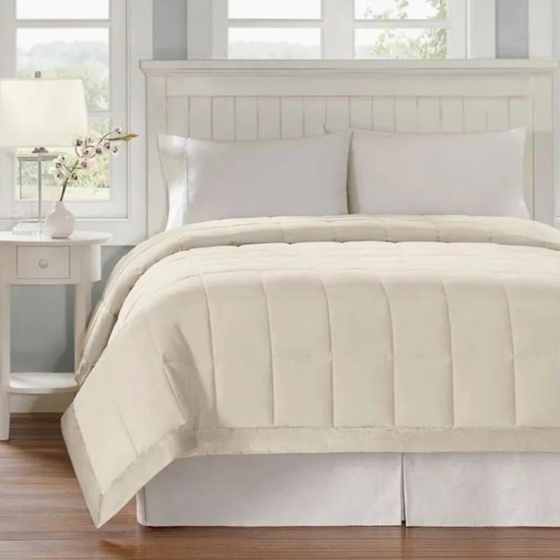 Couvre-lit en Bleu Prospect – Alternative Légère en Duvet avec Bord Satiné