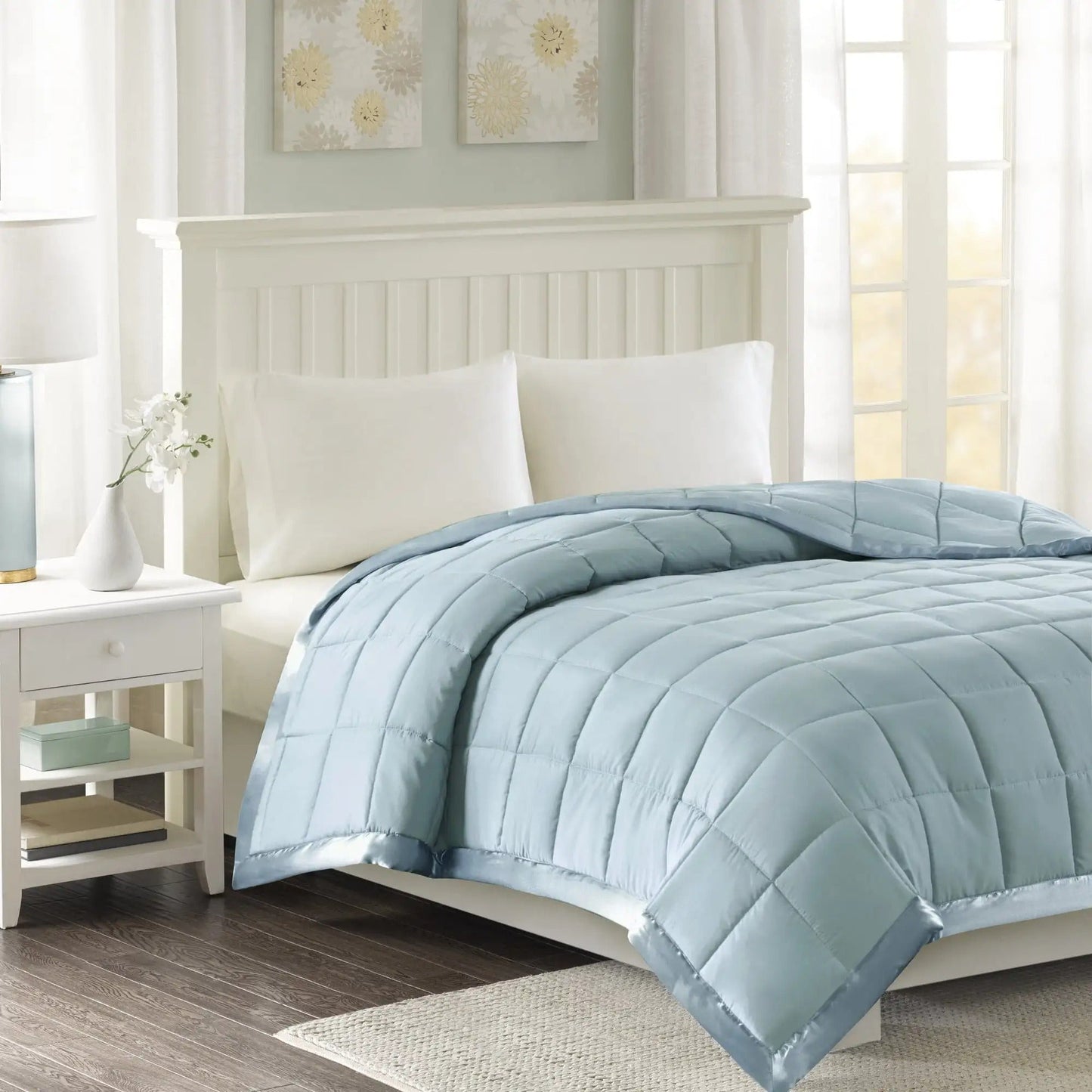 Couvre-lit en Bleu Prospect – Alternative Légère en Duvet avec Bord Satiné