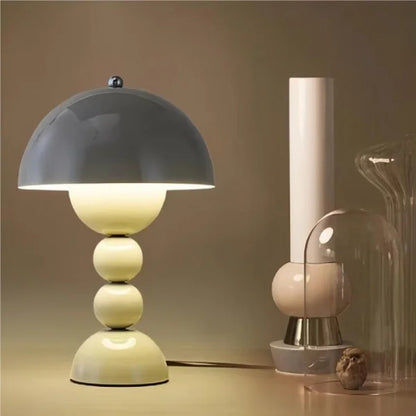 FleurGlow | Lampe de Table Portable & Polyvalente avec Design Macaron