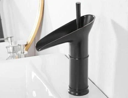 Antique Waterfall – Robinet Cascade pour Salle de Bain | Style Rétro en Laiton