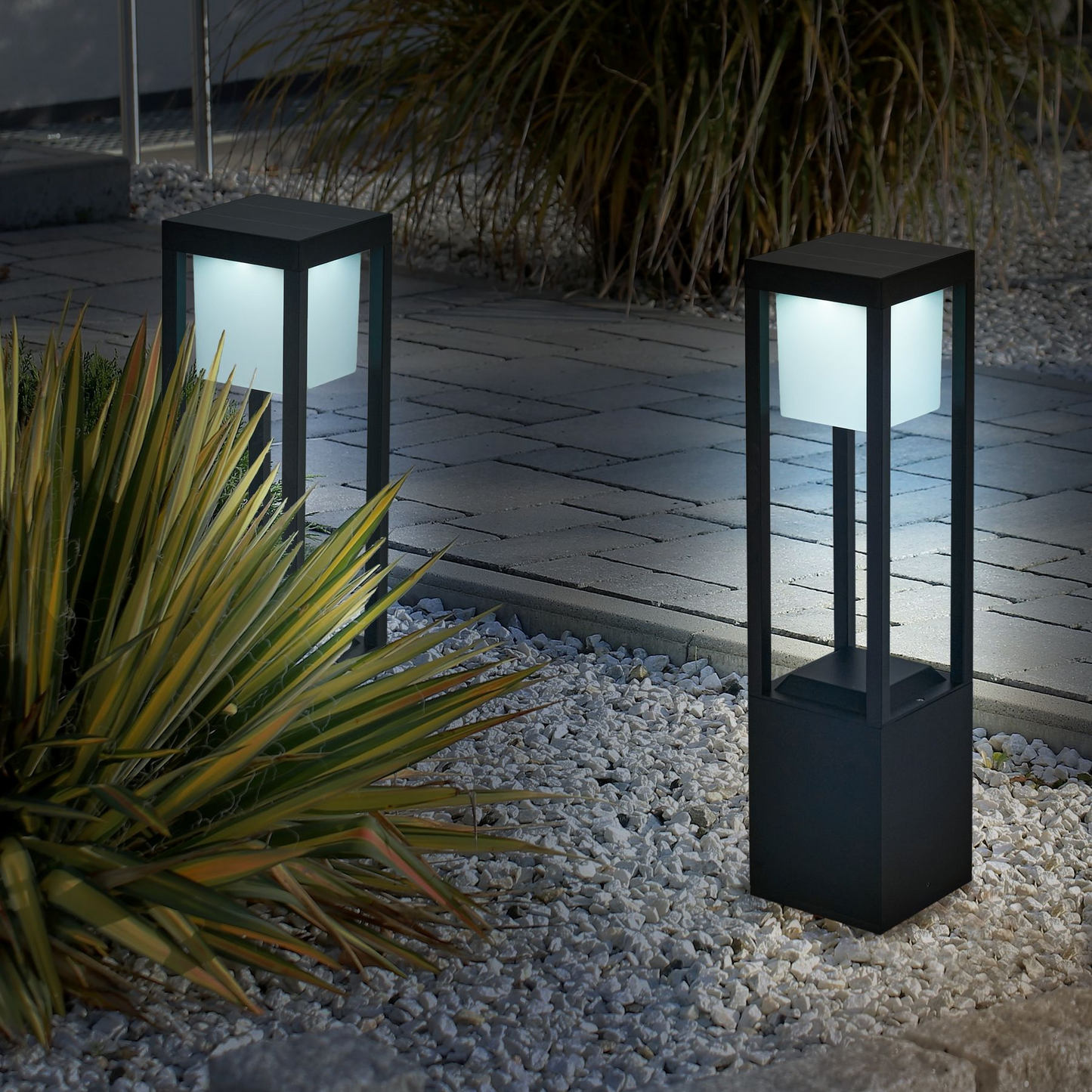 SOLVION | Lampe Solaire d’Extérieur – LED sur Pied – Aluminium – Lumière Blanche Chaude – Design Moderne IP54